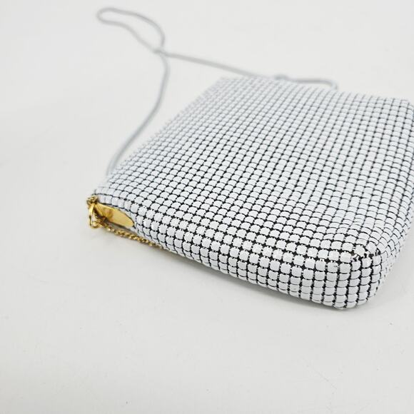 60's Vintage White Metal Mesh Gold Accent Shimmer Crossbody Clutch Evening Bag - Picture 4 of 10